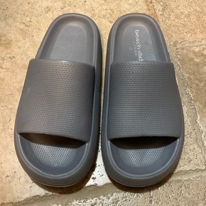 Beach slides Womens 9